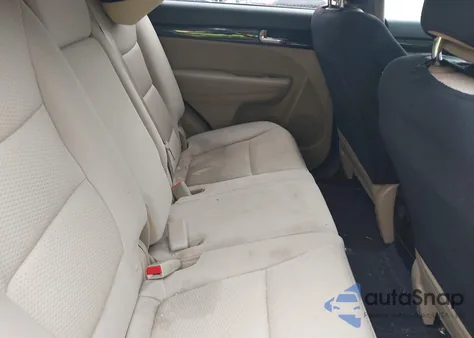 2011 Kia Sorento Lx z USA, uszkodzony, nr VIN 5XYKTDA19BG097226